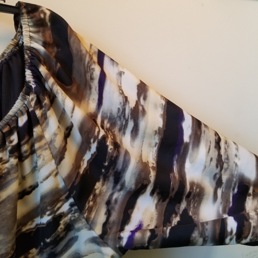 Top - Picture 3 of 3